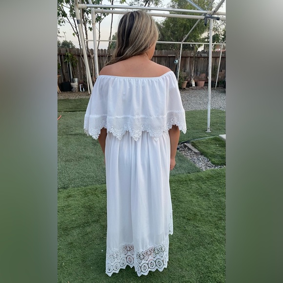 marked queen white  Maxi dress - Picture 6 of 14